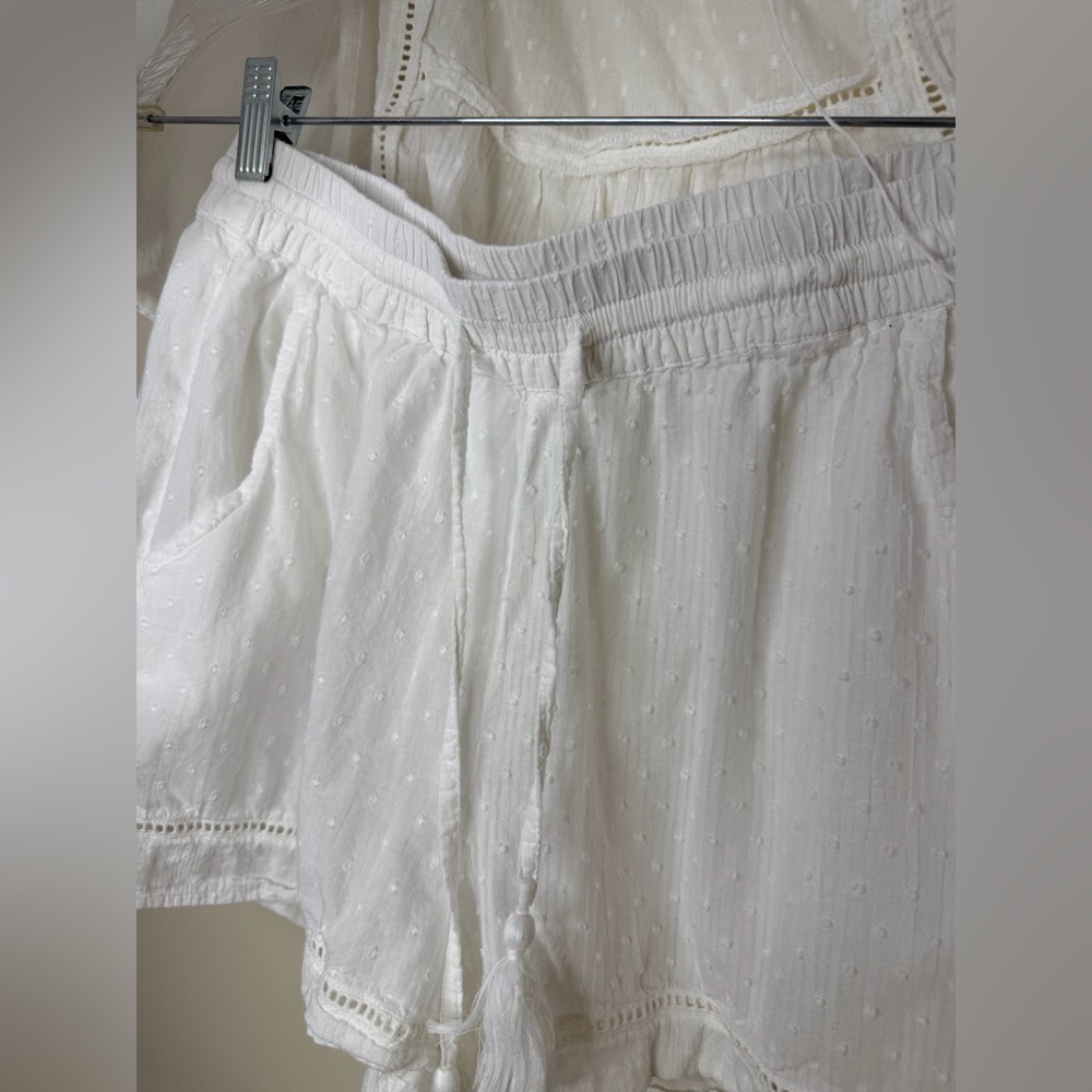 Joie White Ruffled Sleeveless Blouse & shorts set - Picture 6 of 9
